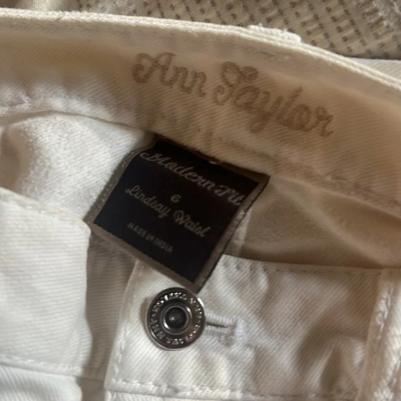 Ann Taylor Modern Fit Lindsay Waist white denim jeans women size 6 - Picture 6 of 6